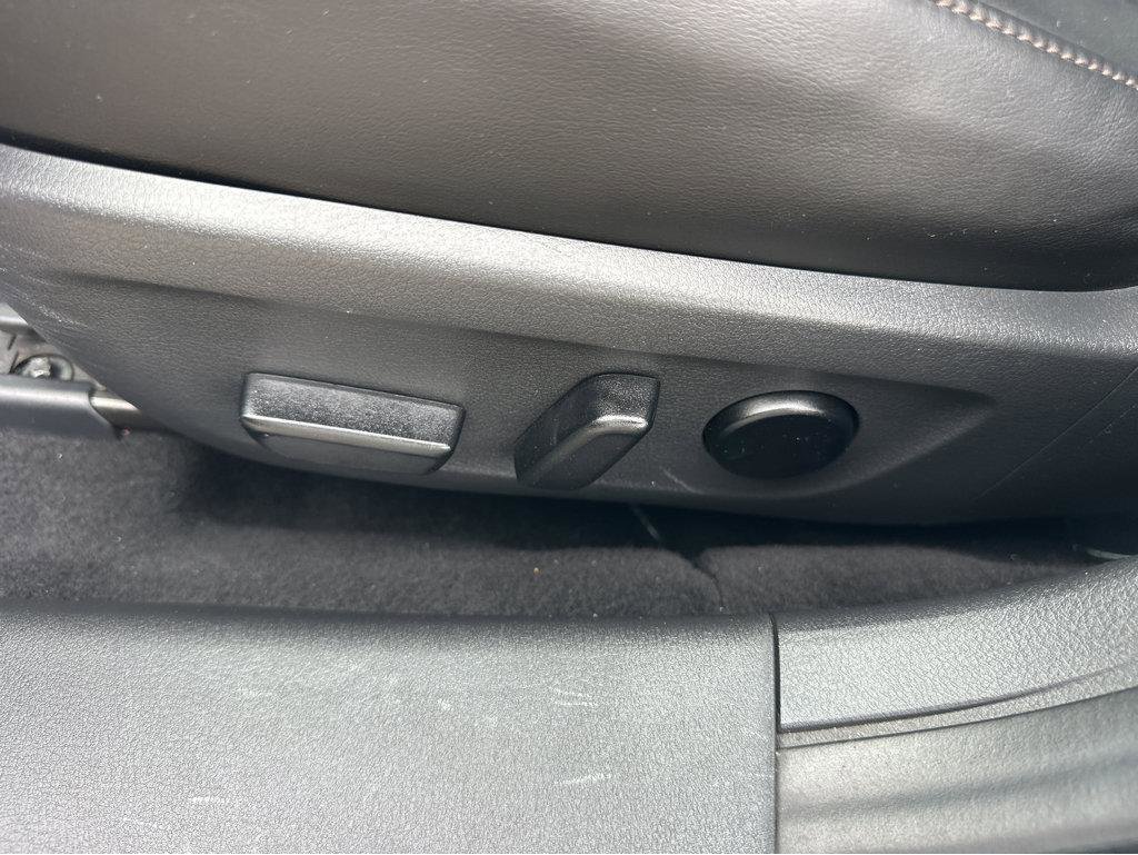 Used 2019 MAZDA MAZDA3 Hatchback w/ Premium Package image 32