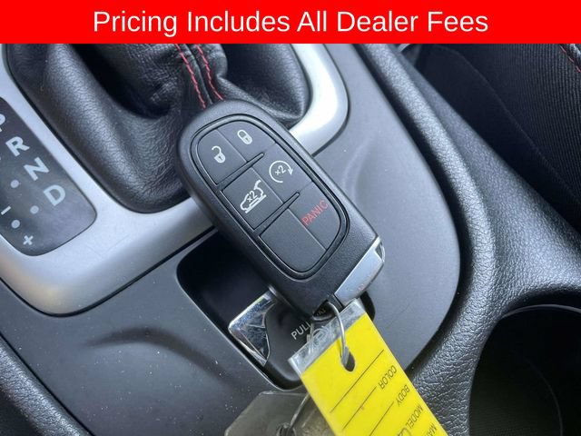 Used 2017 Jeep Cherokee Trailhawk AWD/4WD image 39