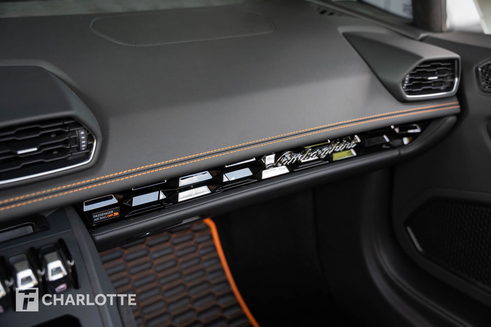 Used 2024 Lamborghini Huracan EVO AWD/4WD image 33