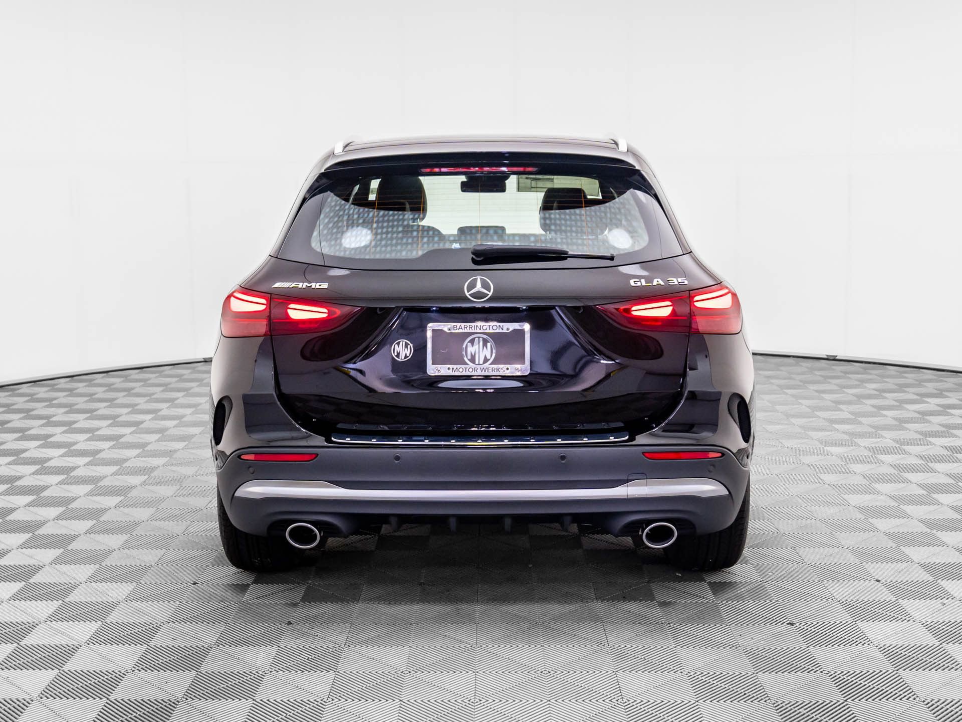 New 2026 Mercedes-Benz GLA 35 AMG 4MATIC video 4