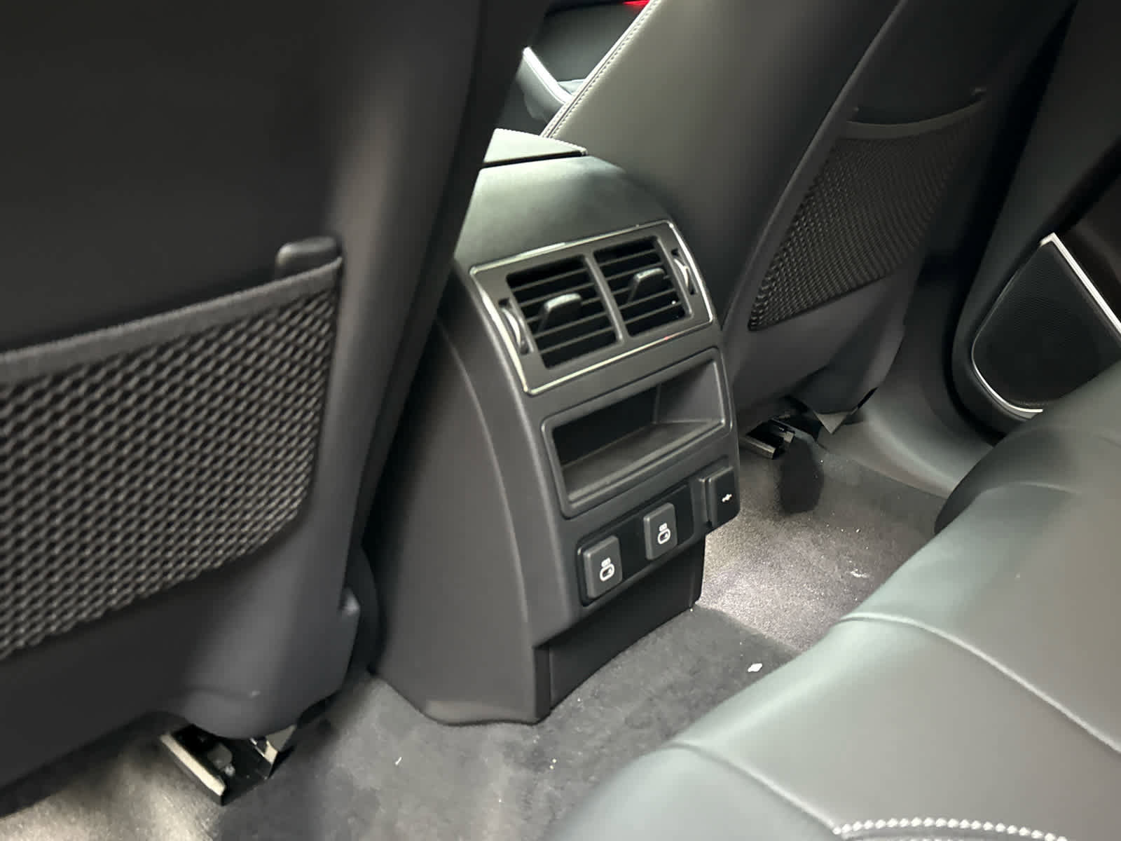 New 2026 Jaguar F-PACE R-Dynamic S image 17