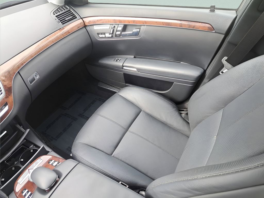 Used 2007 Mercedes-Benz S 550 image 13
