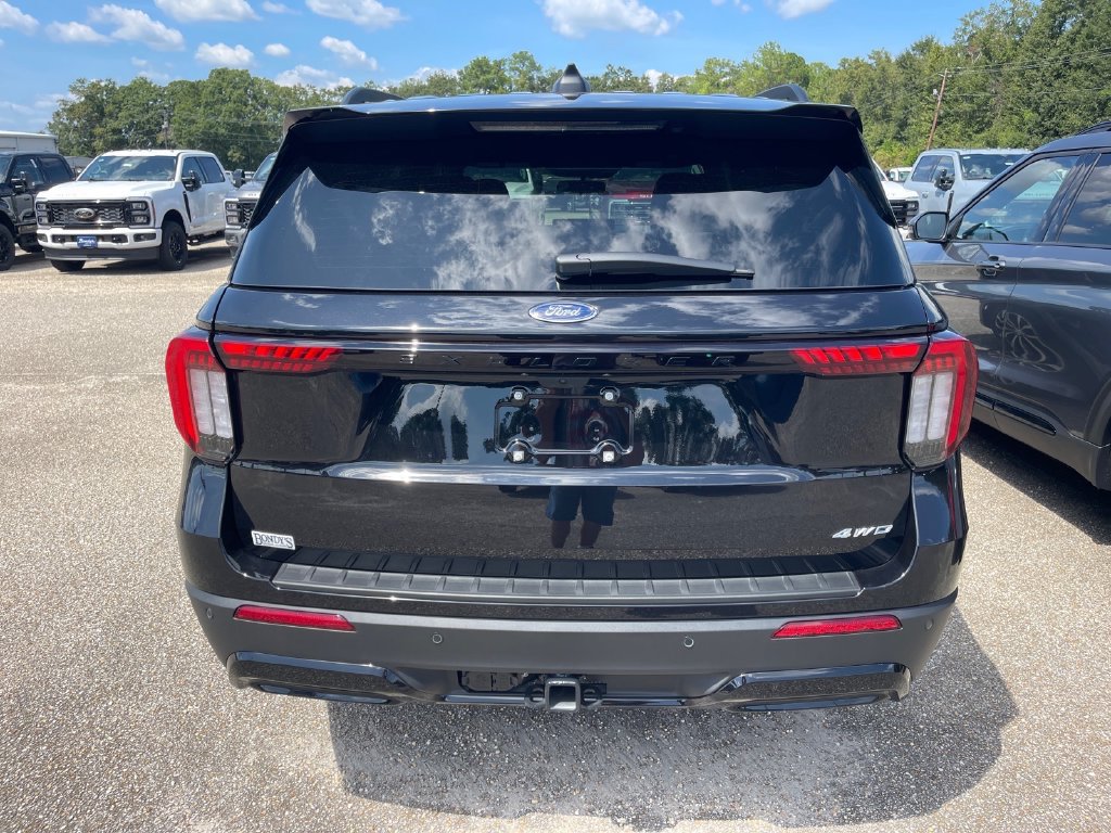 New 2026 Ford Explorer ST-Line AWD/4WD image 10