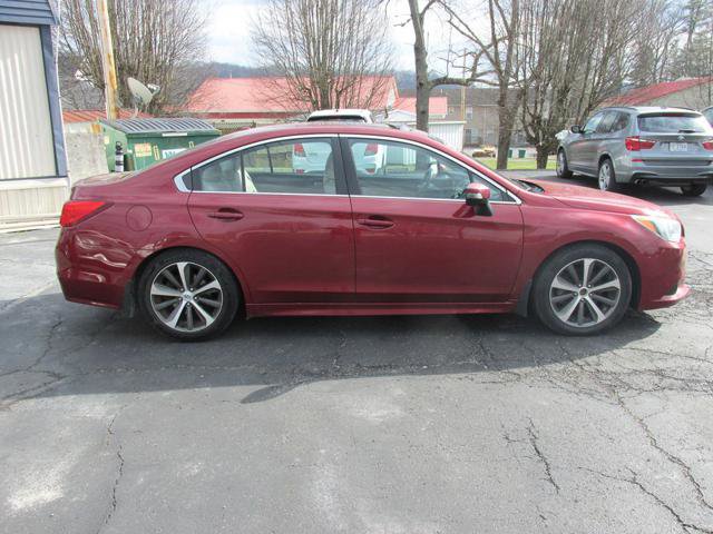 Used 2015 Subaru Legacy 3.6R Limited AWD/4WD image 3