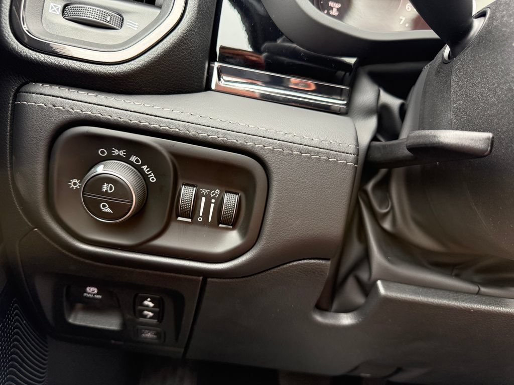 New 2026 RAM 1500 Limited w/ Night Edition AWD/4WD image 18