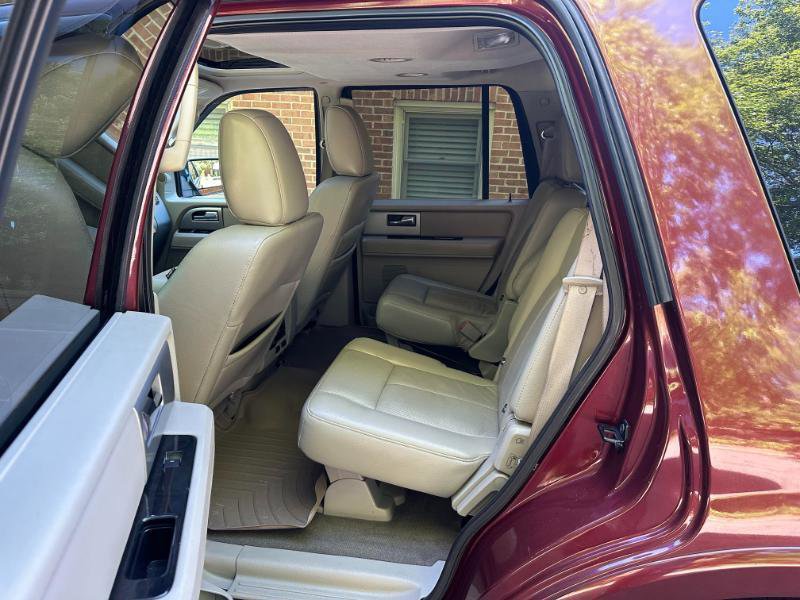 Used 2012 Ford Expedition Limited RWD image 20