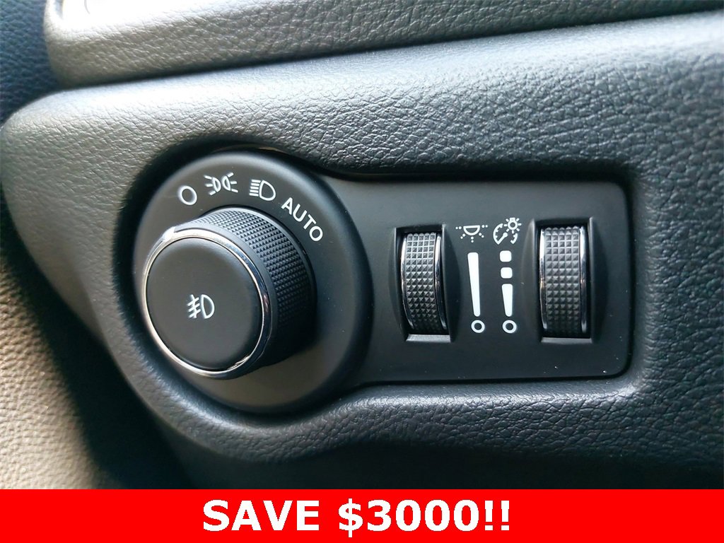 New 2025 Chrysler Pacifica Select image 27