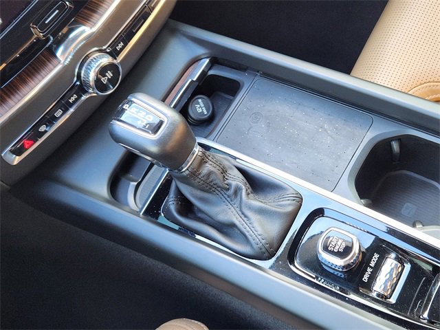 Used 2021 Volvo XC60 T5 Inscription w/ Advanced Package image 21