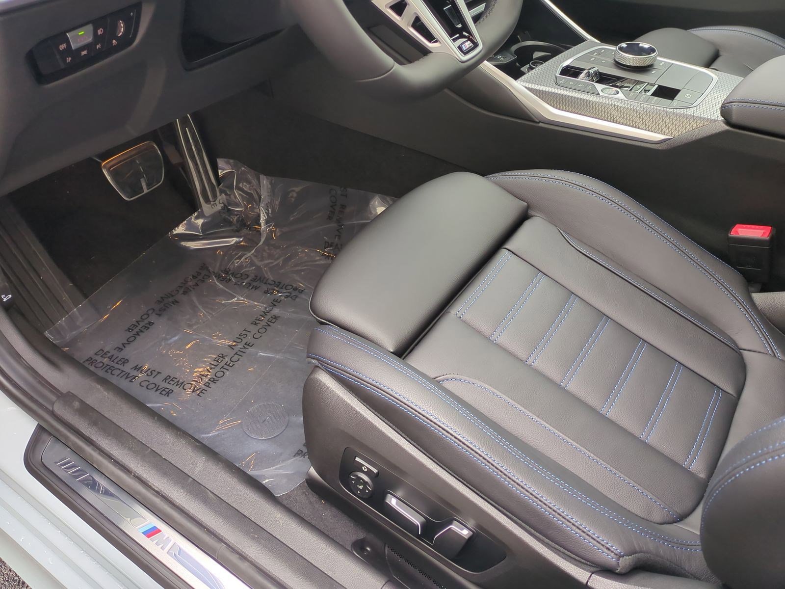 Certified 2026 BMW 330i Sedan w/ M Sport Package image 16