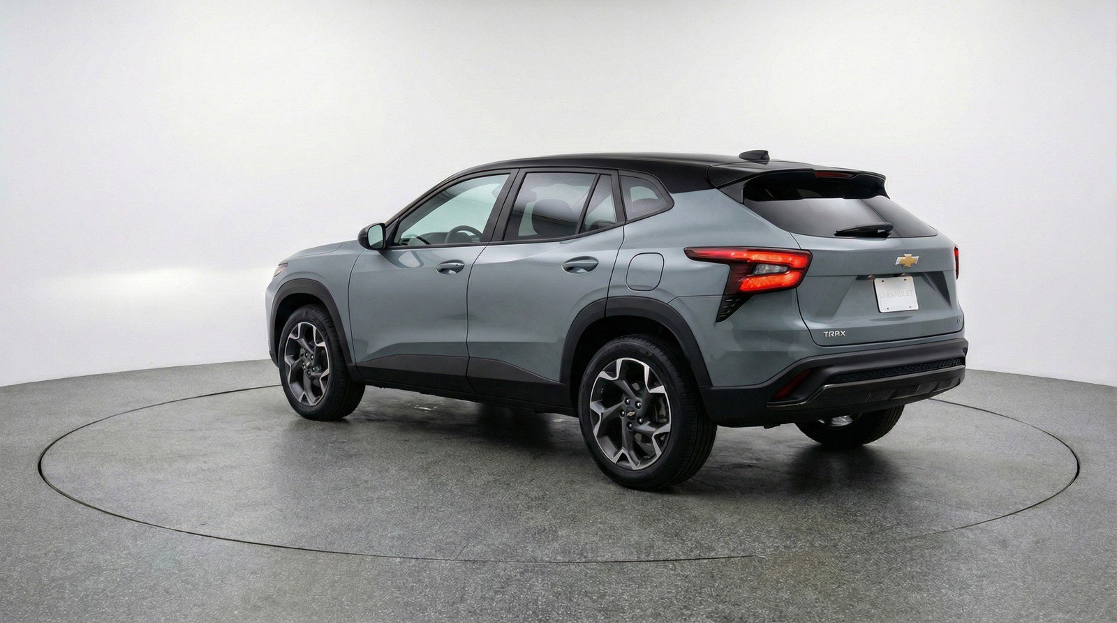 Used 2025 Chevrolet Trax LT w/ LT Convenience Package image 6