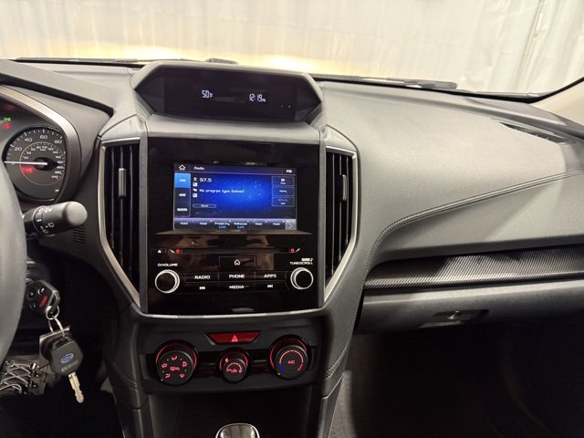 Used 2019 Subaru Crosstrek 2.0i Premium w/ Eyesight System image 18