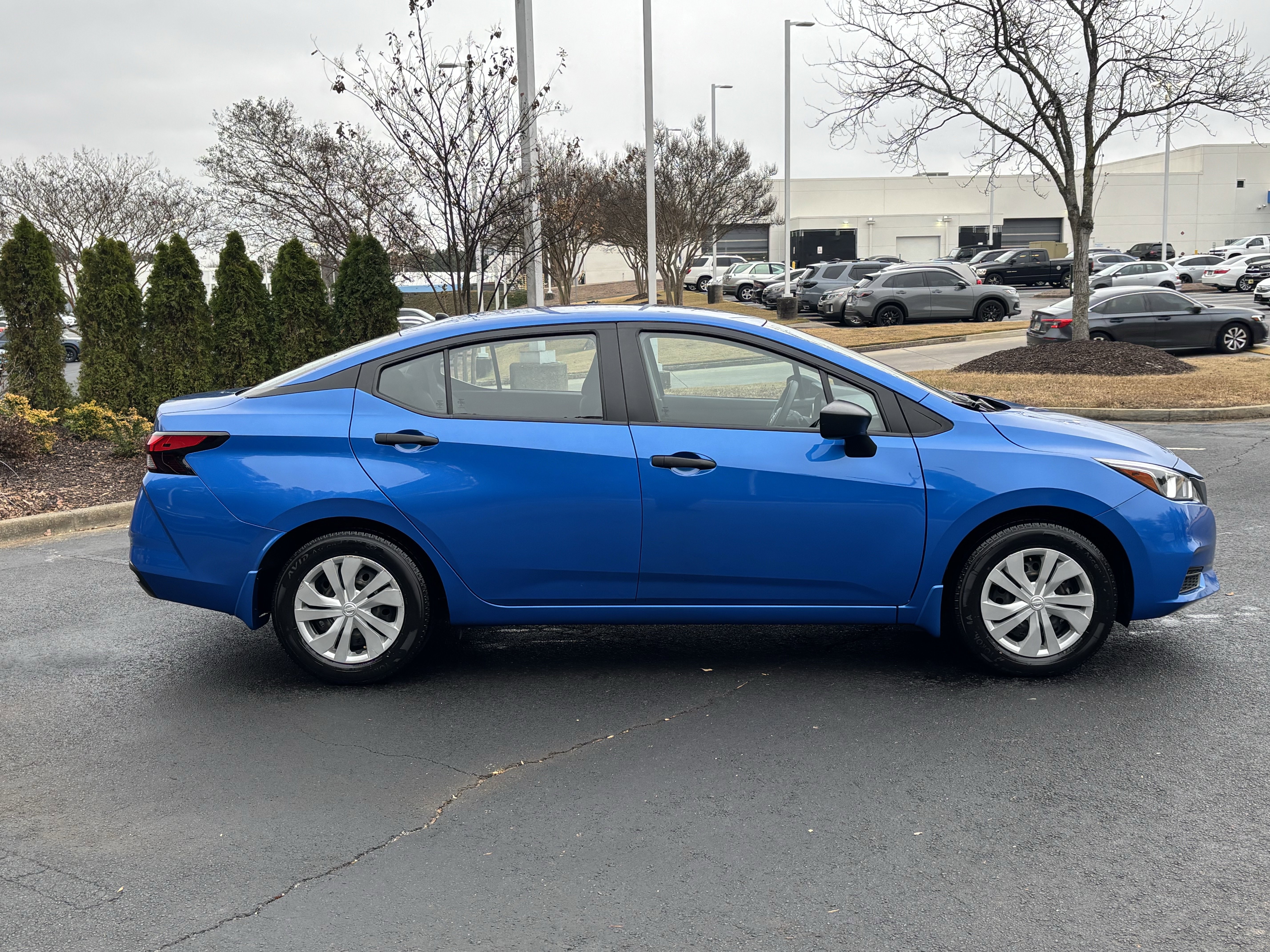 Used 2022 Nissan Versa S image 11