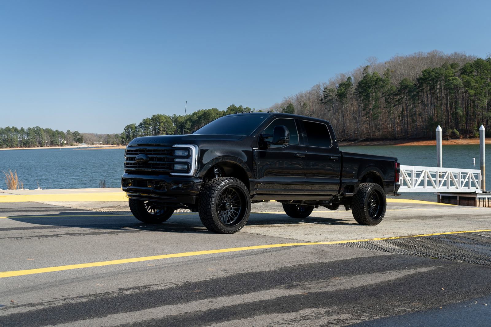 Used 2025 Ford F250 Platinum w/ Platinum Plus Package image 1