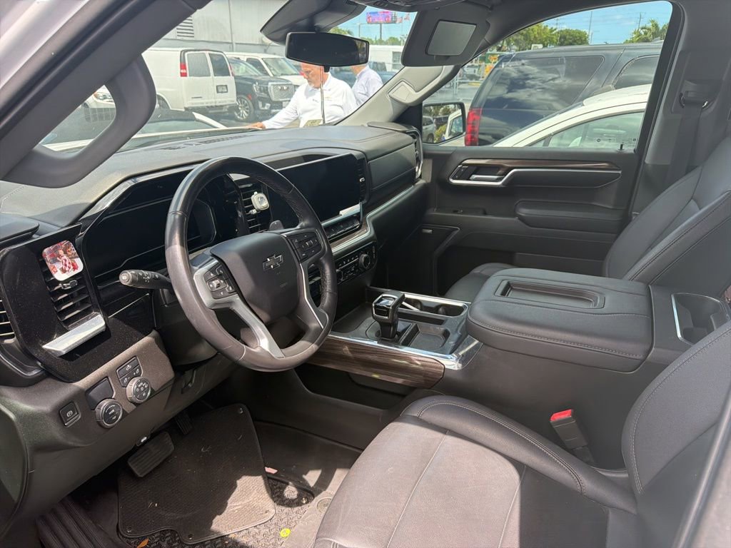 Used 2022 Chevrolet Silverado 1500 RST w/ Redline Edition RWD image 5