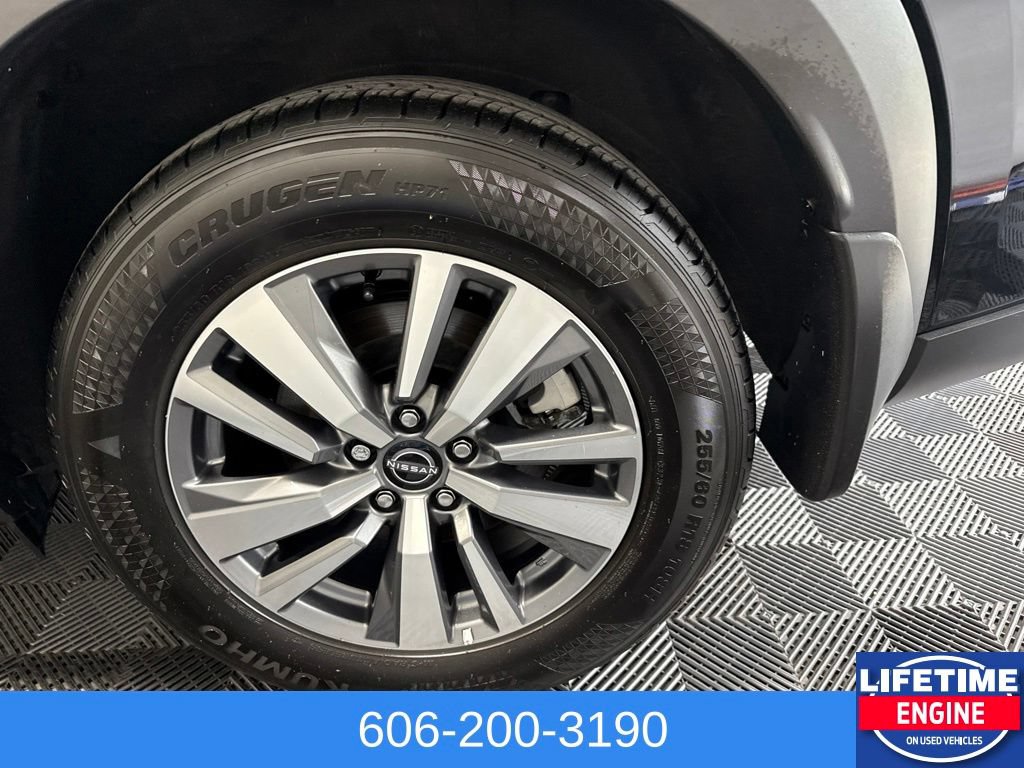Used 2024 Nissan Pathfinder SL AWD/4WD image 13