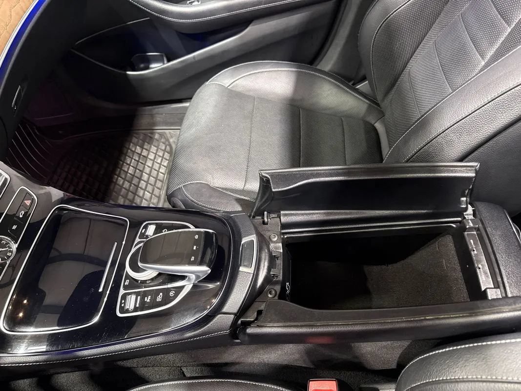 Used 2017 Mercedes-Benz E 400 4MATIC Wagon image 96