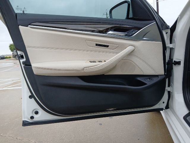Used 2018 BMW 530i RWD image 17