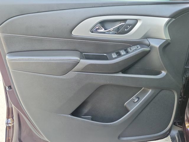 Used 2022 Chevrolet Traverse LT w/ LPO, Floor Liner Package FWD image 10