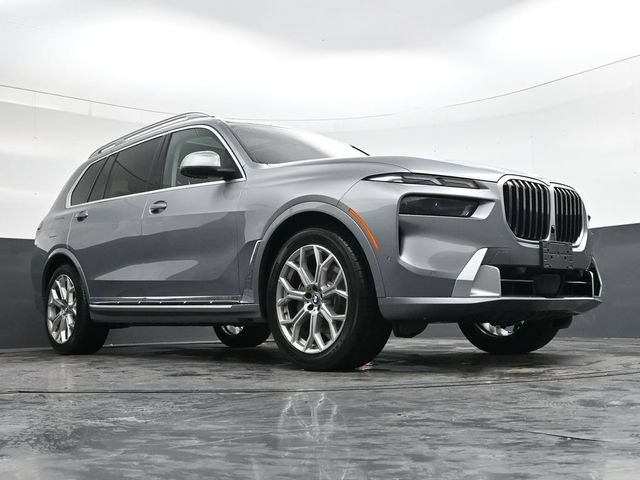 Used 2024 BMW X7 xDrive40i AWD/4WD image 32