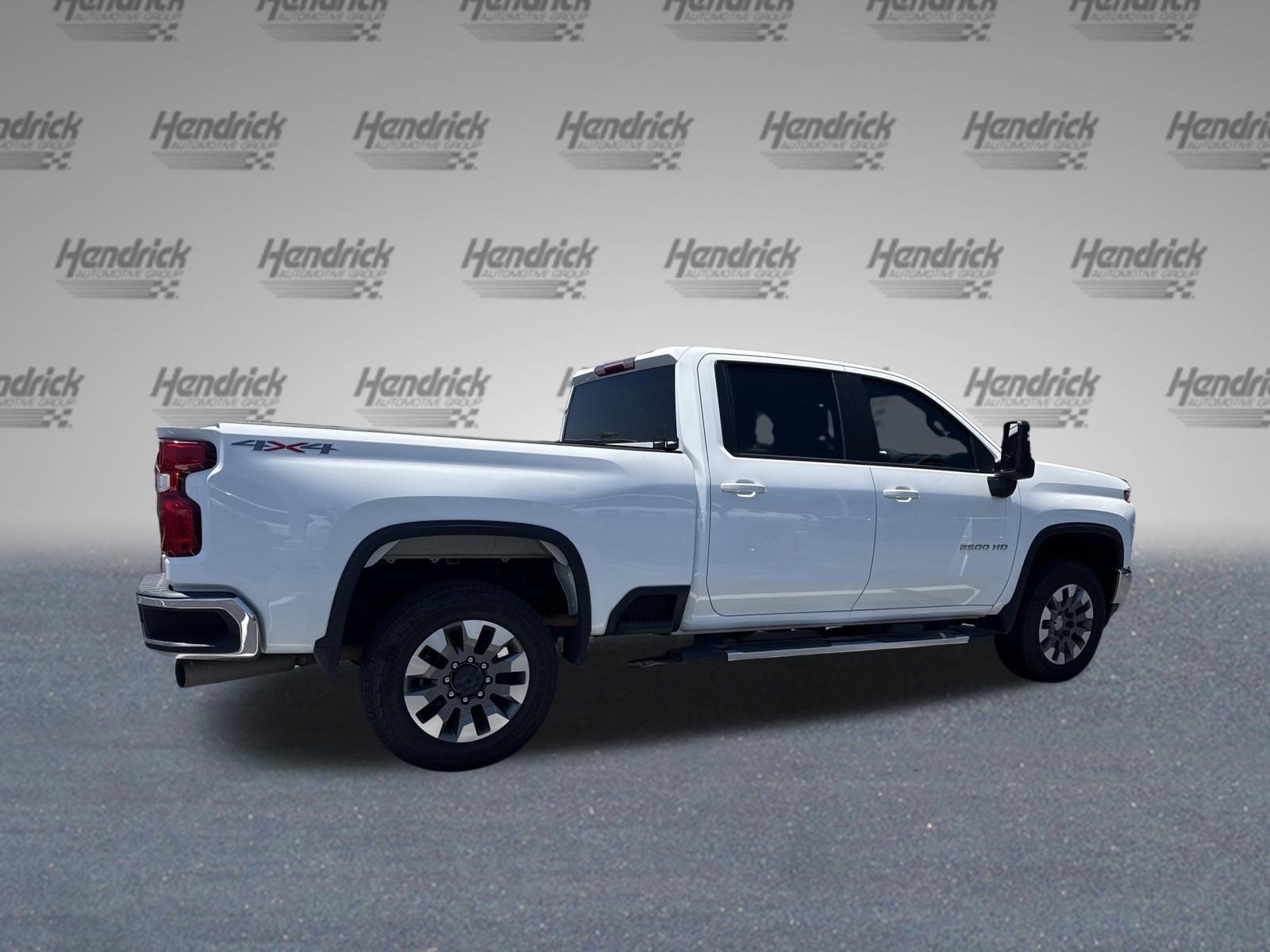 Used 2023 Chevrolet Silverado 2500 LT AWD/4WD image 10