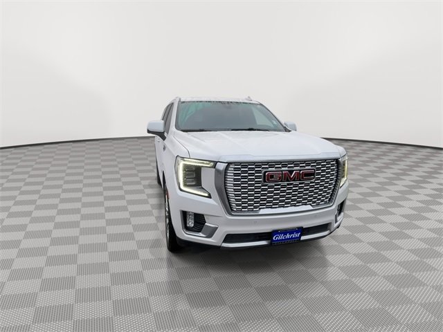 Used 2021 GMC Yukon XL Denali w/ Denali Premium Package image 2