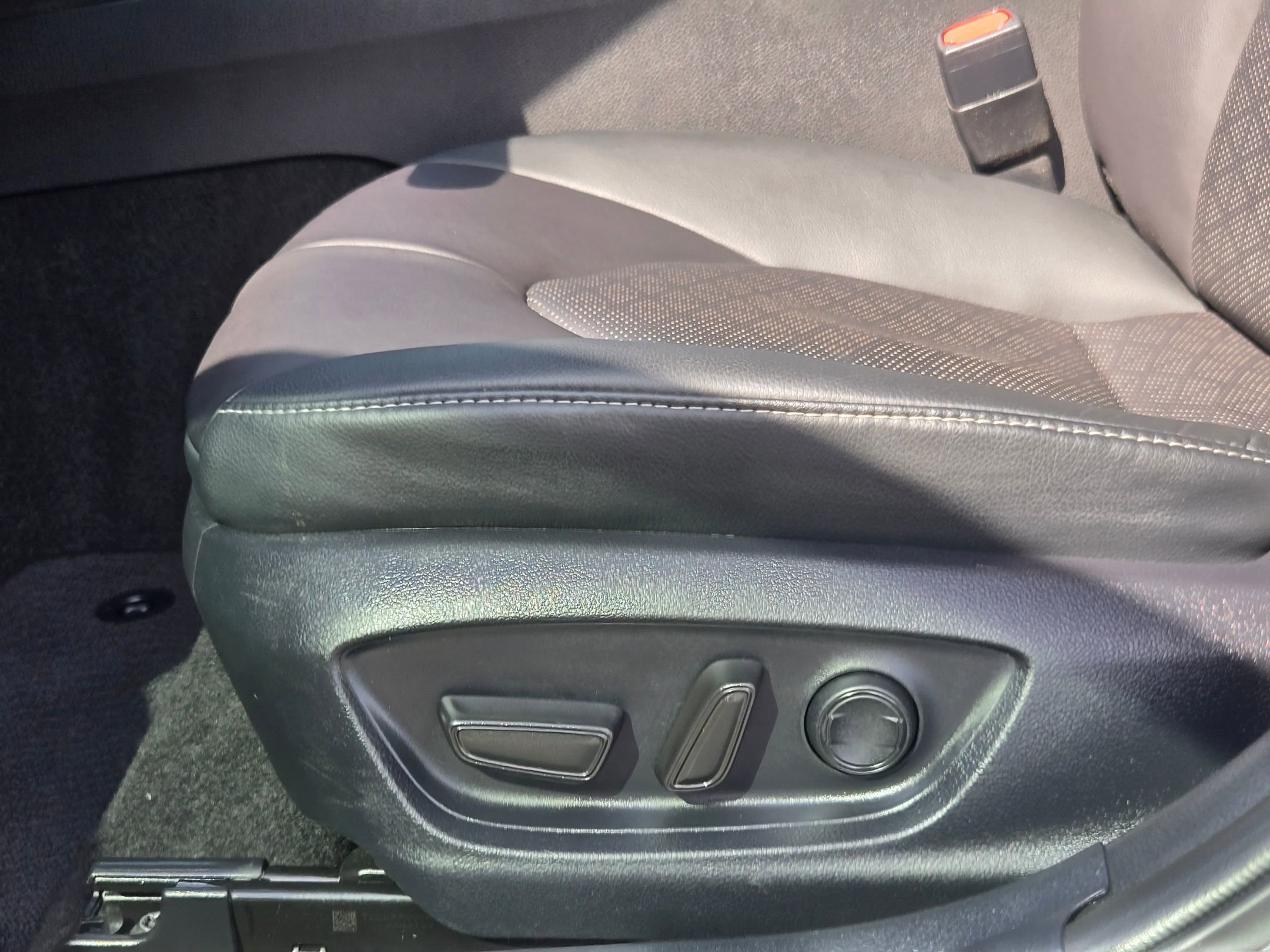 Used 2023 Toyota Camry XSE image 23