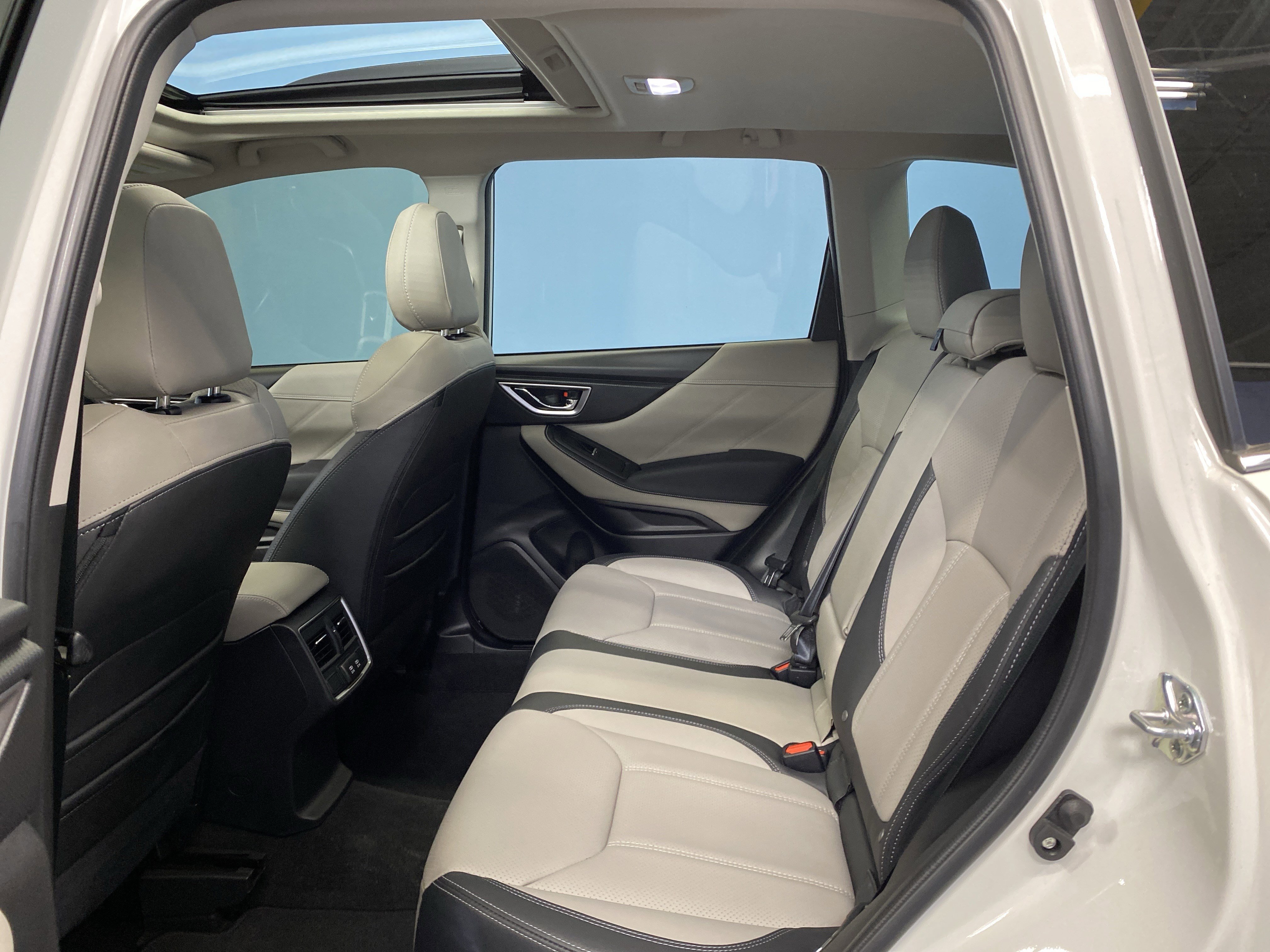 Used 2024 Subaru Forester Limited image 21