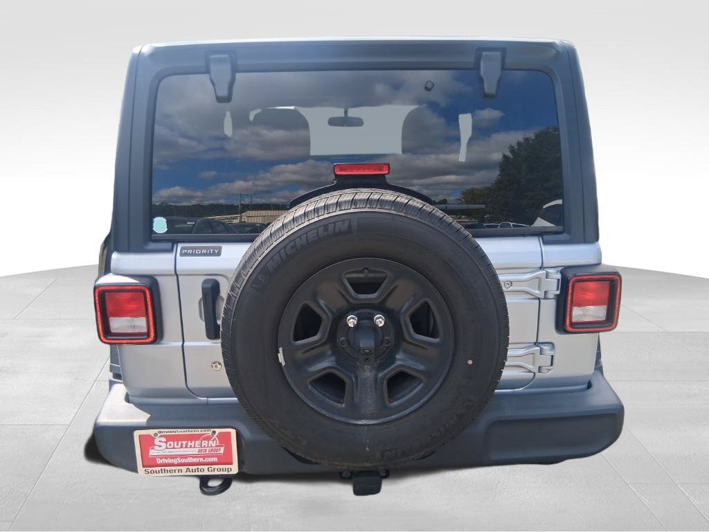 Used 2022 Jeep Wrangler Sport AWD/4WD image 8