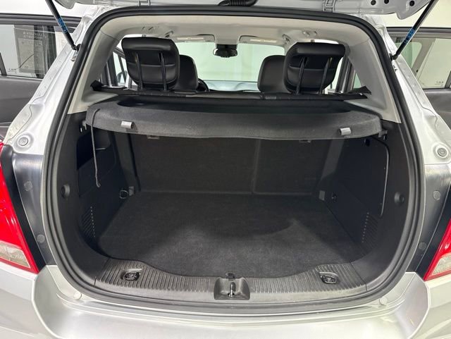 Used 2019 Chevrolet Trax LT w/ LT Convenience Package FWD image 25