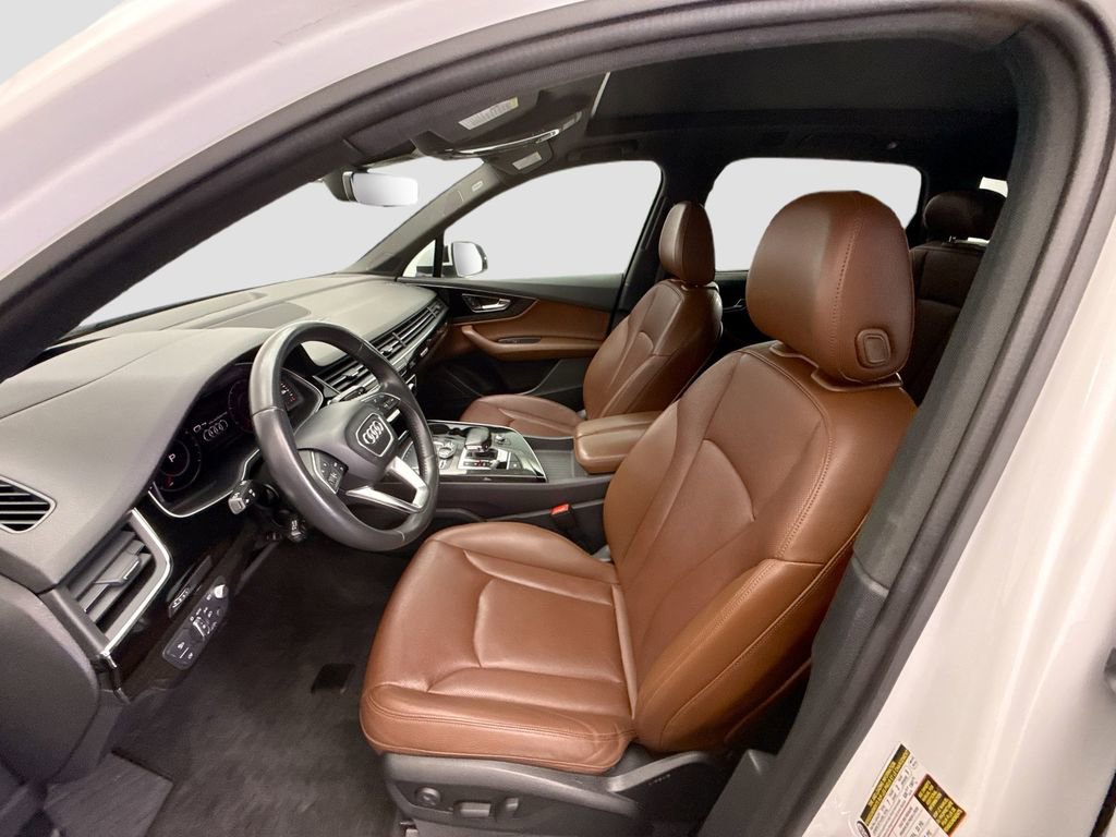 Used 2018 Audi Q7 3.0T Prestige w/ Prestige Package image 18