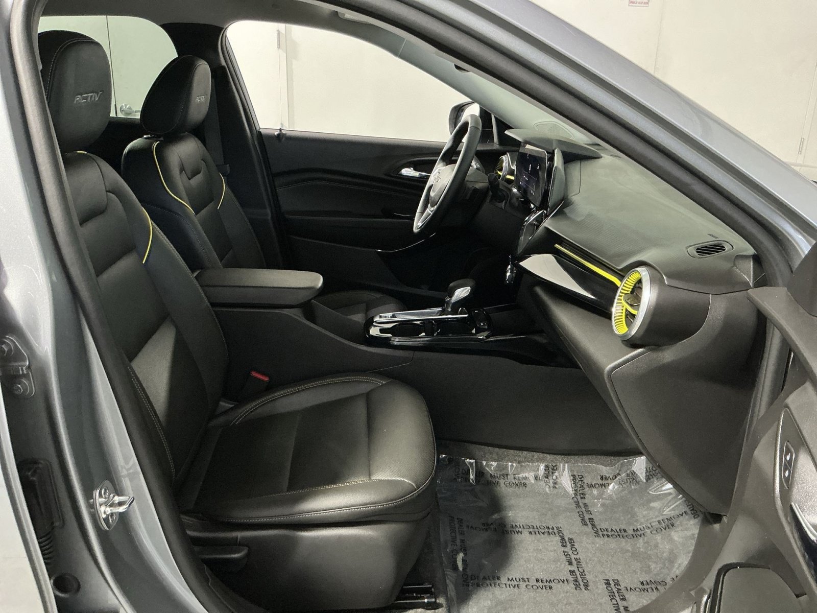 Used 2026 Chevrolet Trax ACTIV w/ Driver Confidence Package FWD image 25