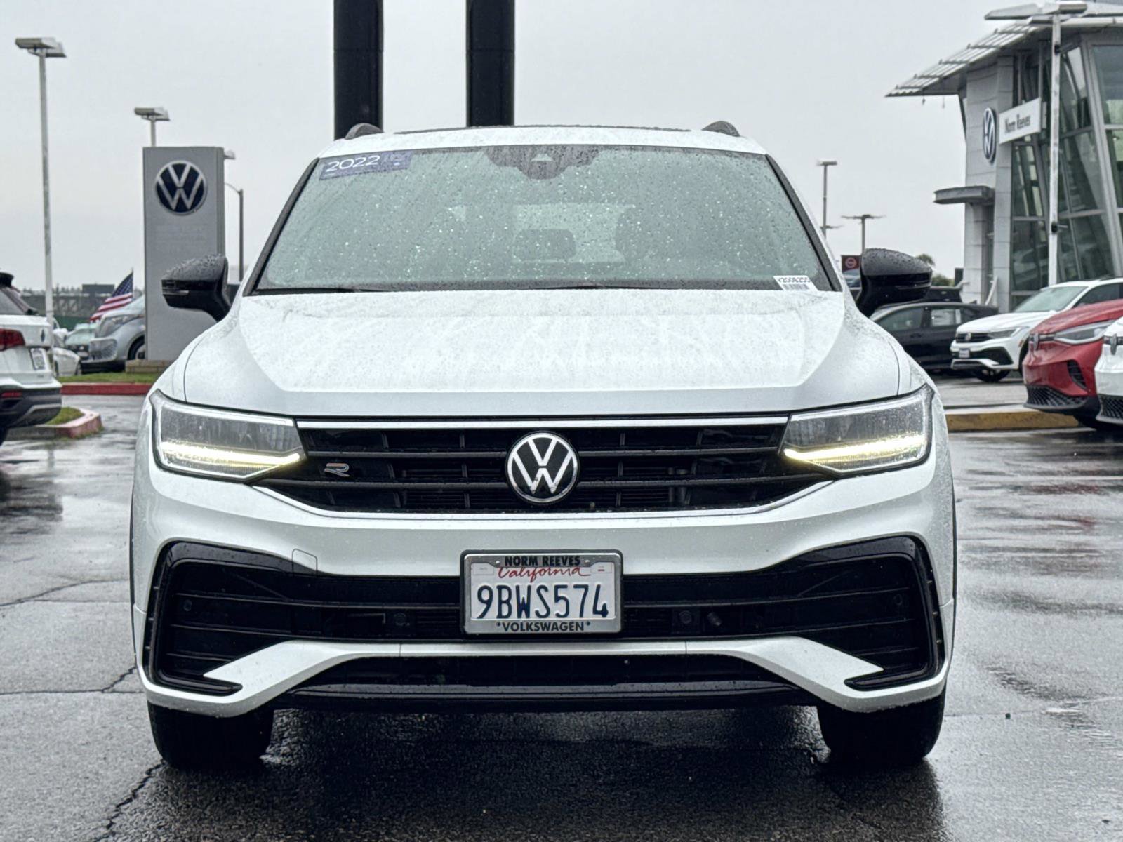 Certified 2022 Volkswagen Tiguan SE R-Line image 8