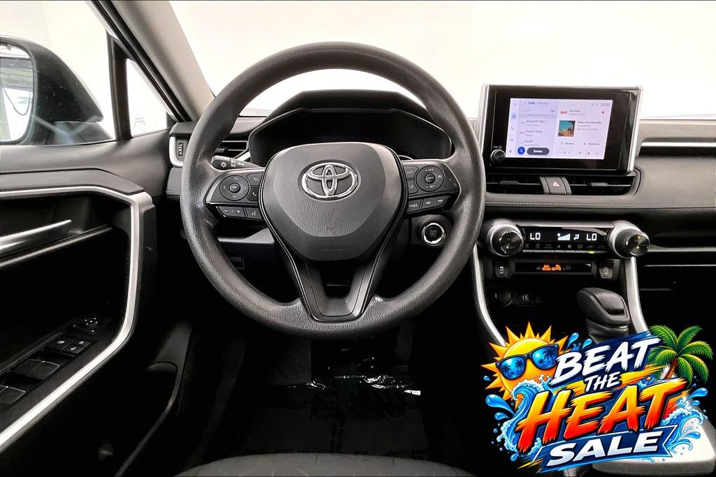 Used 2025 Toyota RAV4 XLE FWD image 6