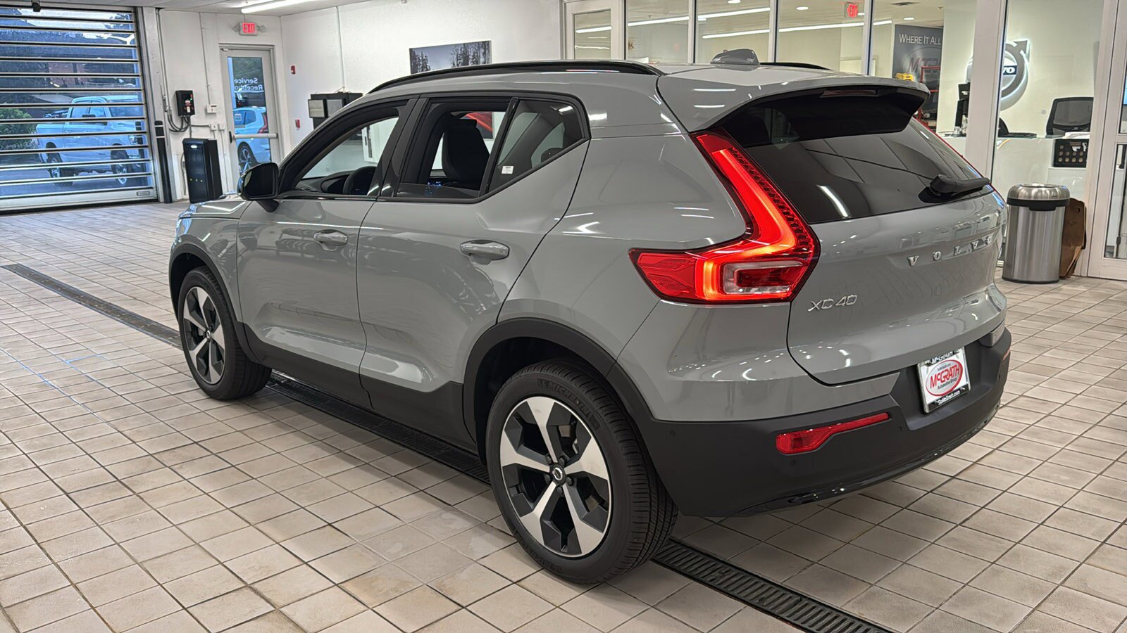 Used 2026 Volvo XC40 B5 Plus w/ Protection Package Premier AWD/4WD image 7