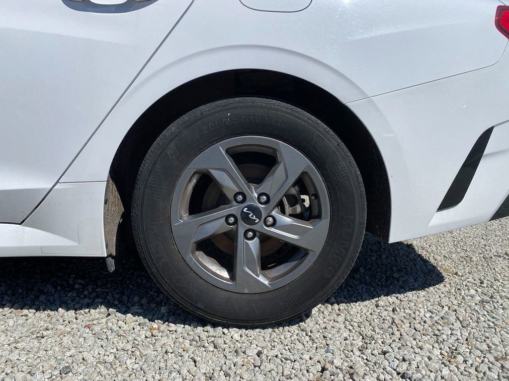 Used 2023 Kia K5 LXS image 30