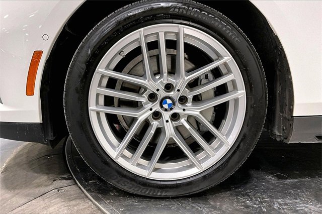 Used 2024 BMW 530i xDrive w/ Convenience Package image 8