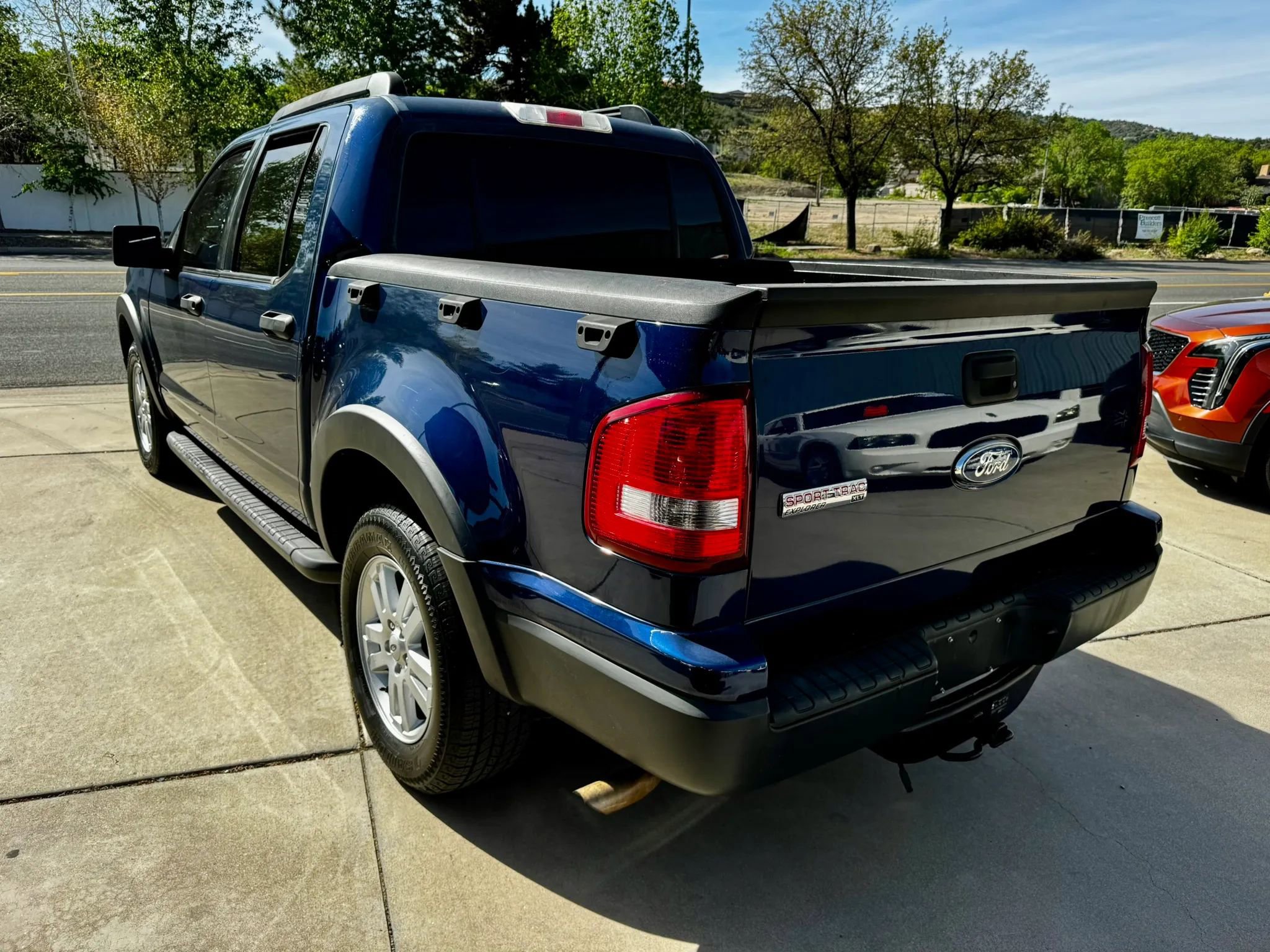 Used 2008 Ford Explorer Sport Trac XLT RWD image 4