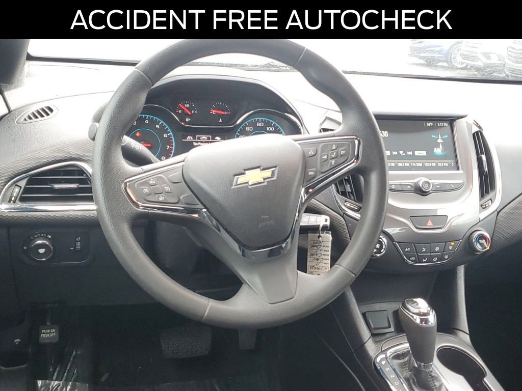 Used 2017 Chevrolet Cruze LT w/ RS Package image 8