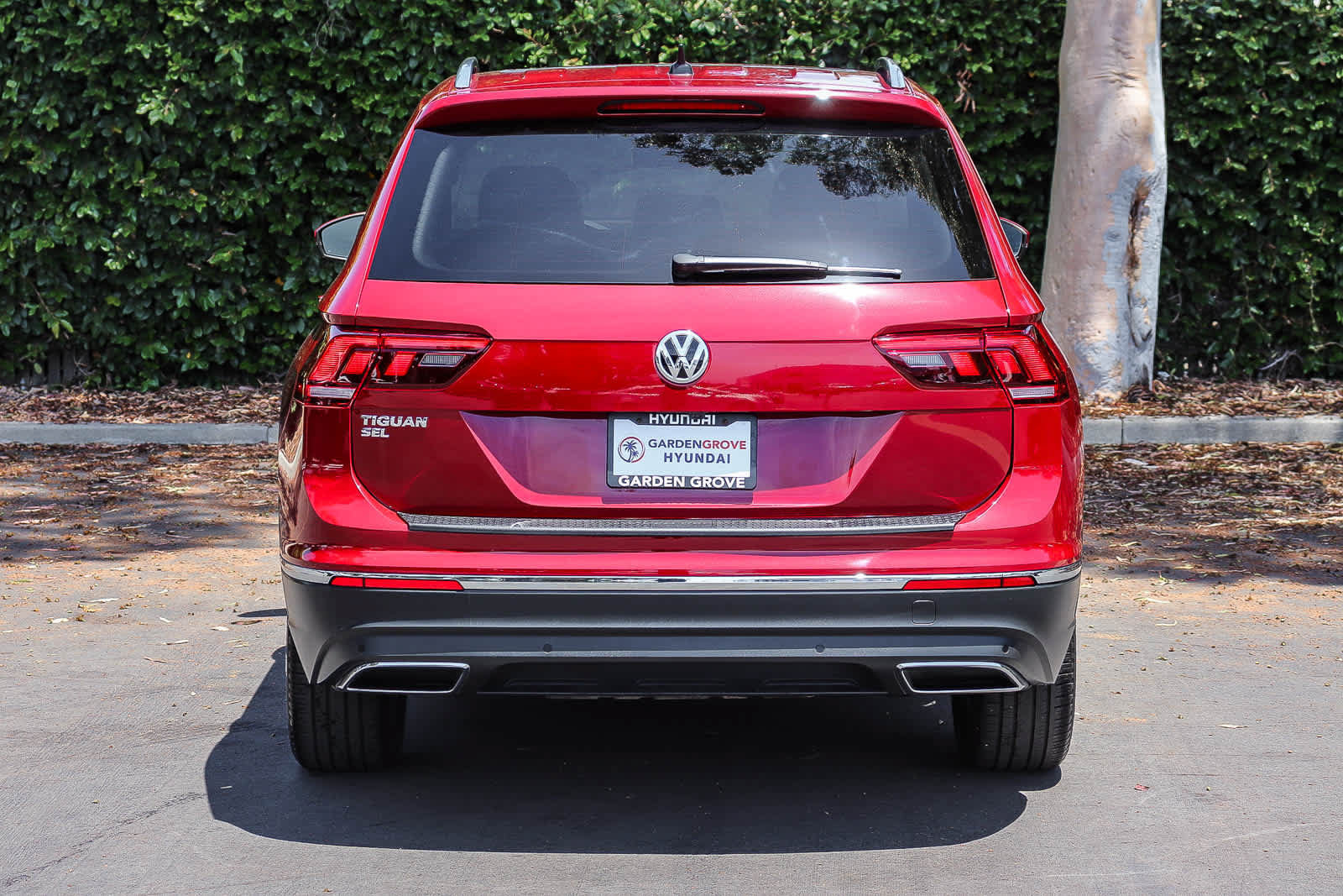 Used 2020 Volkswagen Tiguan SEL FWD image 7