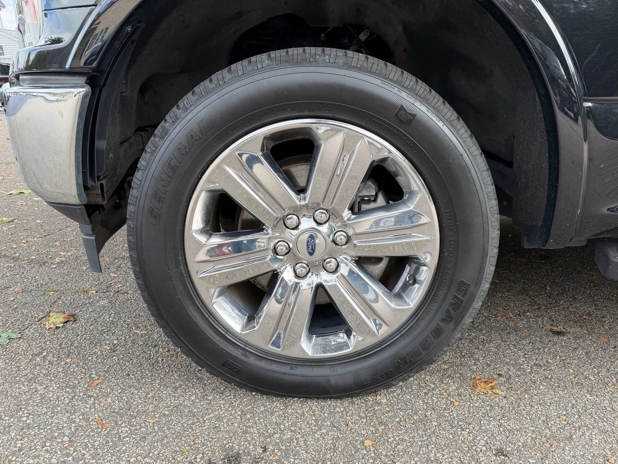 Used 2019 Ford F150 Lariat image 10