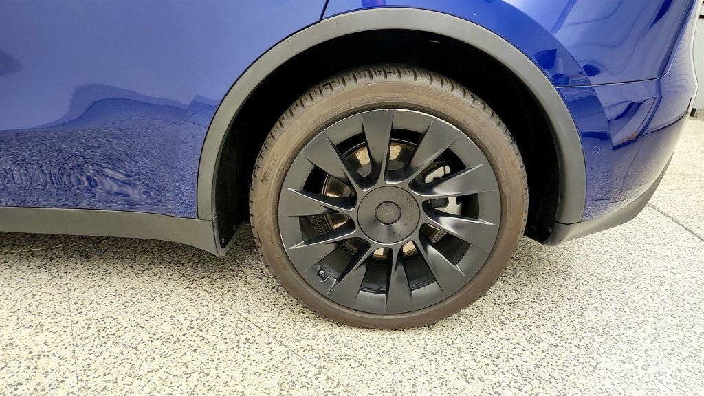 Used 2022 Tesla Model Y Long Range AWD/4WD image 9