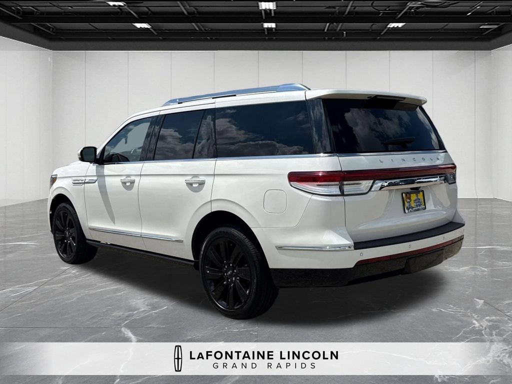 Certified 2023 Lincoln Navigator Reserve AWD/4WD image 3