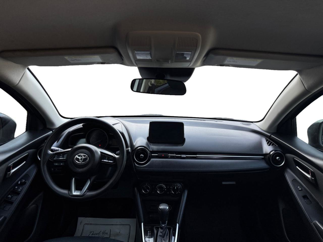 Used 2019 Toyota Yaris LE image 7