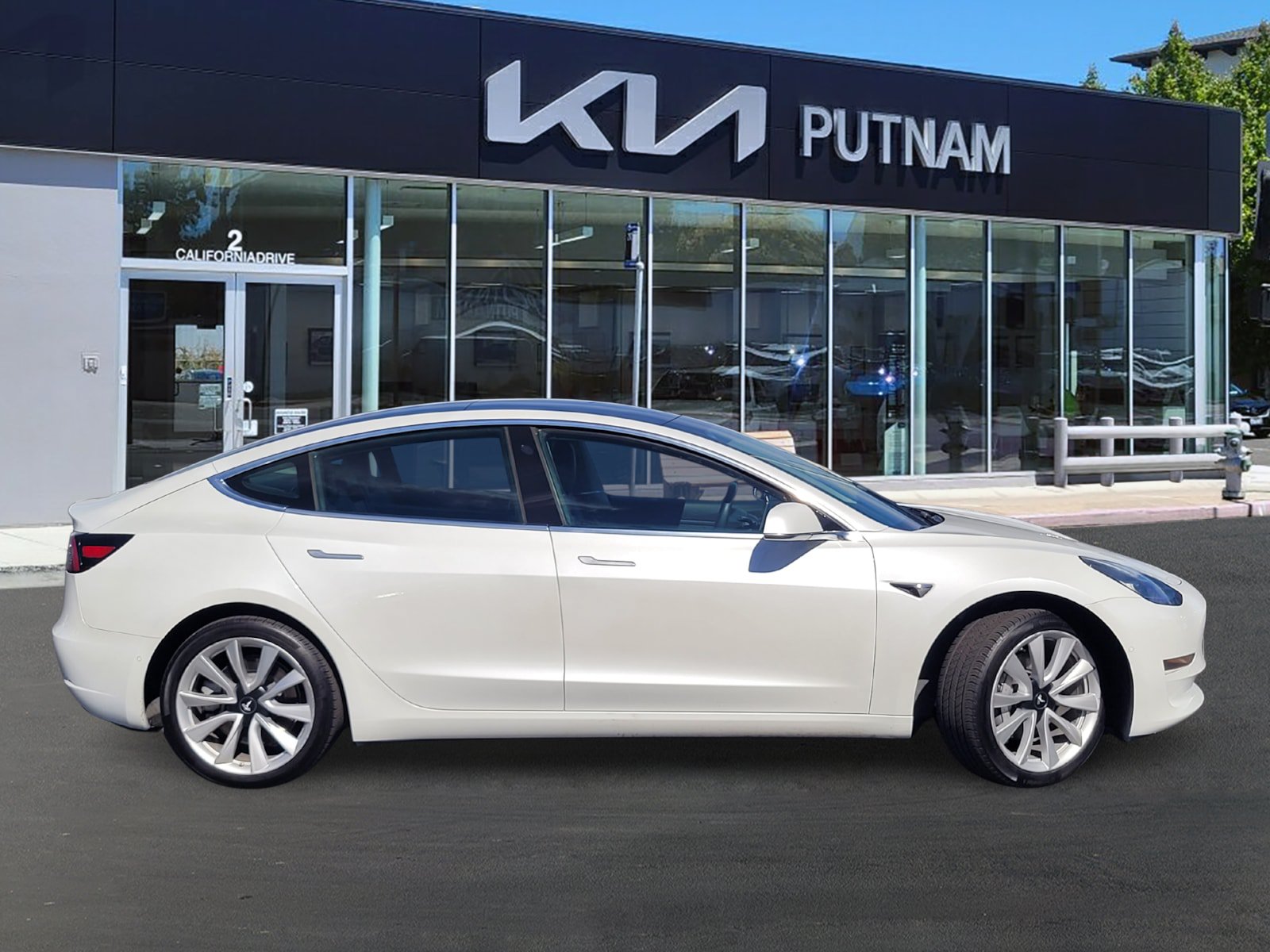 Used 2019 Tesla Model 3 Standard Range Plus RWD image 3