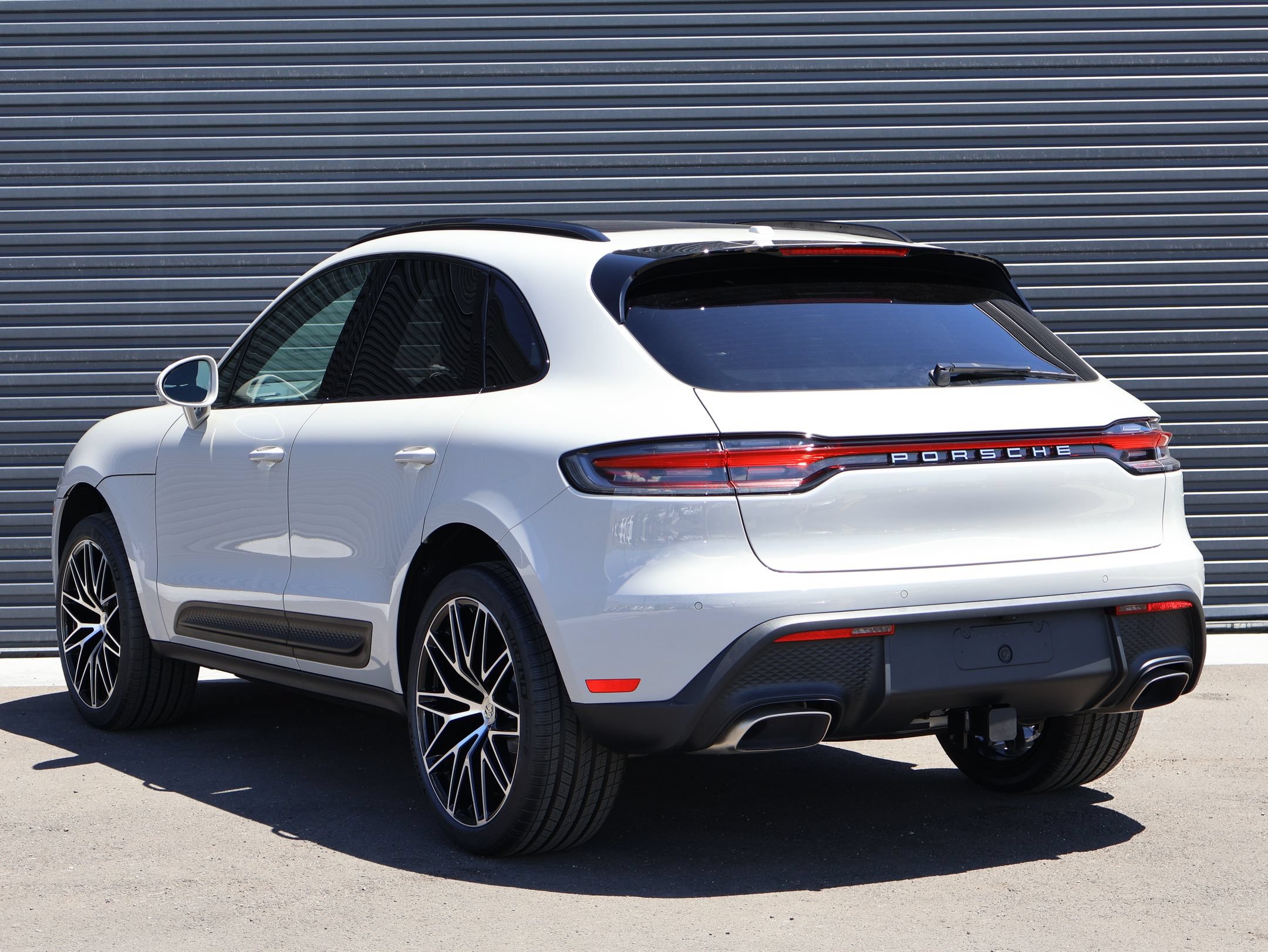 New 2026 Porsche Macan AWD/4WD image 3