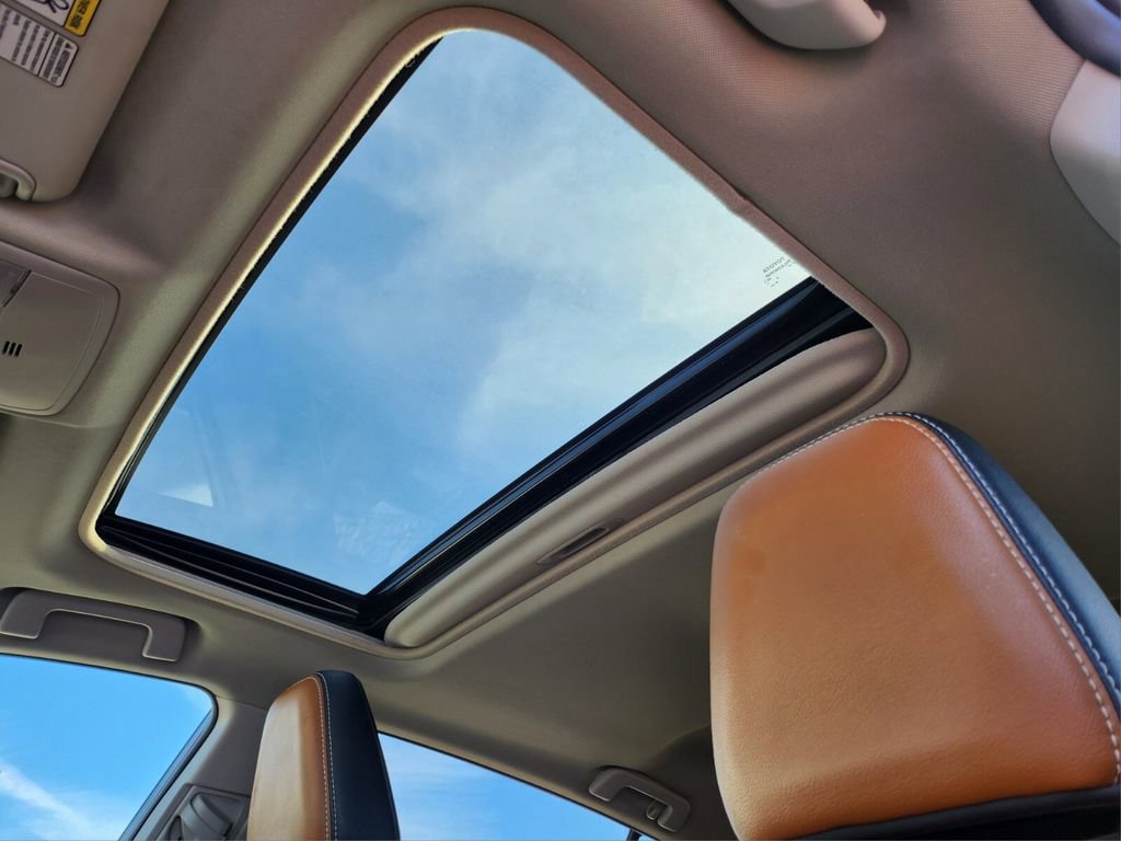 Used 2016 Toyota RAV4 Limited image 21