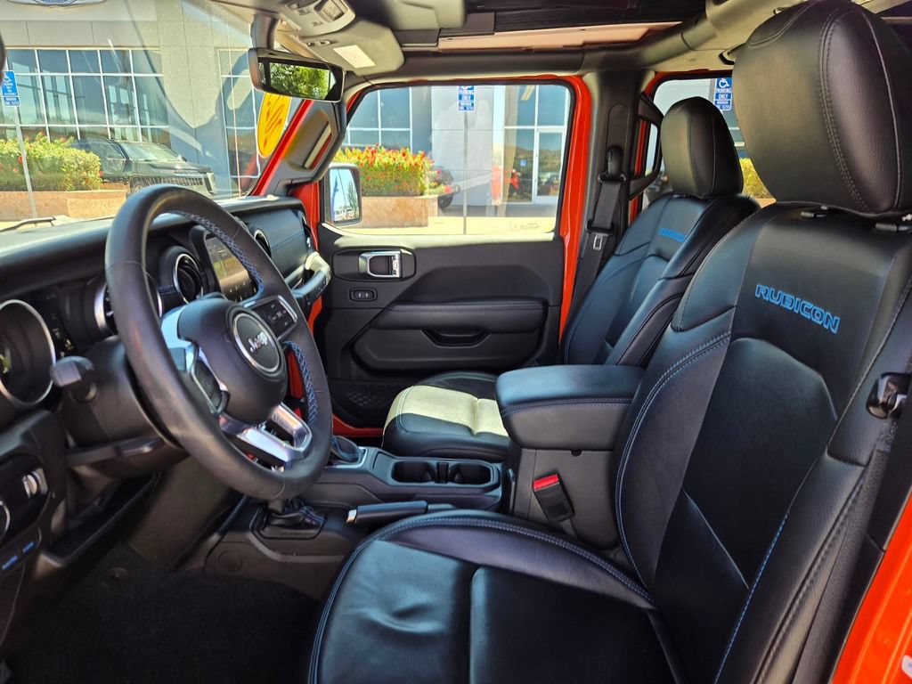 Used 2023 Jeep Wrangler Unlimited Rubicon 4xe w/ Cold Weather Group AWD/4WD image 31