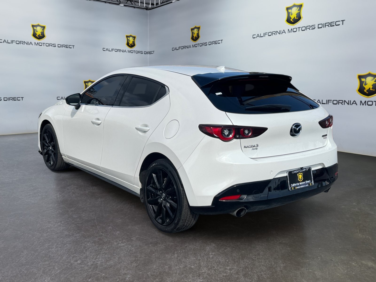 Used 2024 MAZDA MAZDA3 Hatchback w/Premium Plus Pkg AWD/4WD image 3