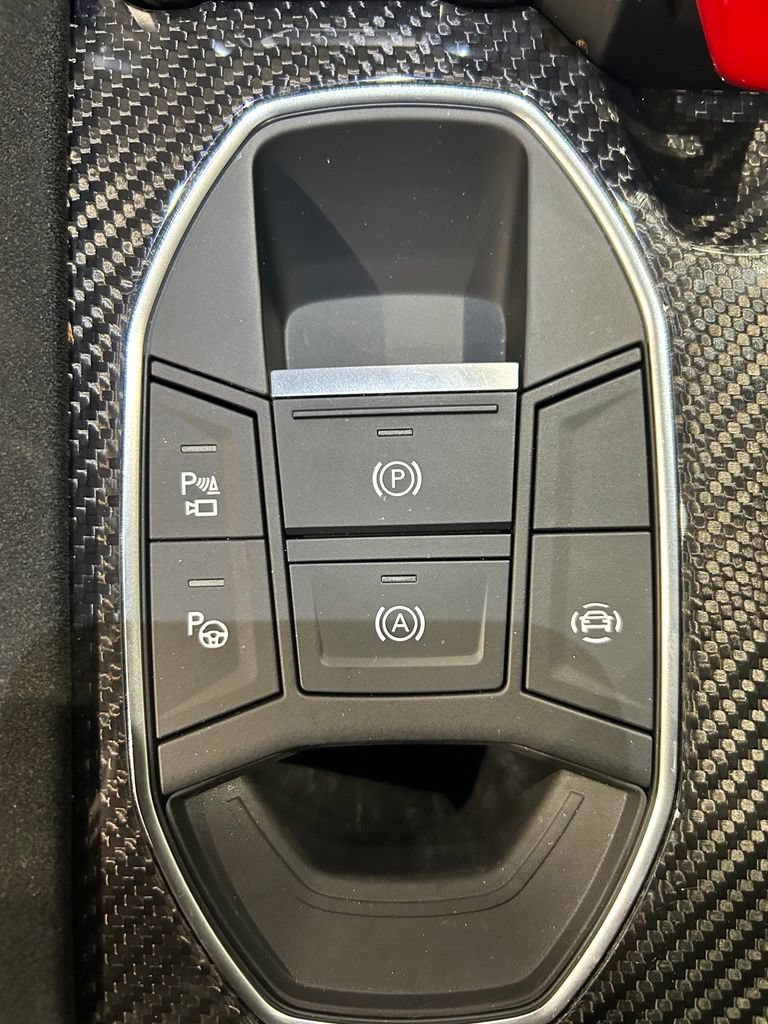 Used 2024 Lamborghini Urus Performante AWD/4WD image 29