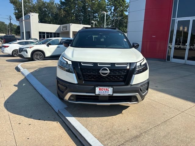 Used 2023 Nissan Pathfinder Rock Creek AWD/4WD image 2